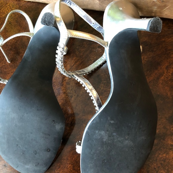 Alisha Hill Shoes in Silver with crystal accents - Picture 6 of 8